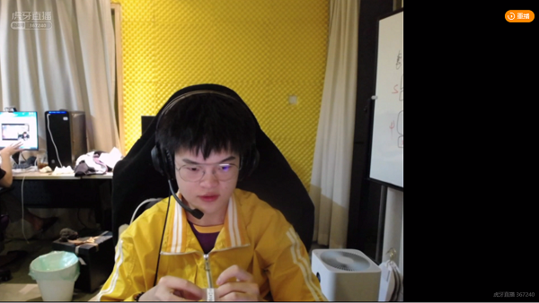 和平精英令儿直播在哪看
